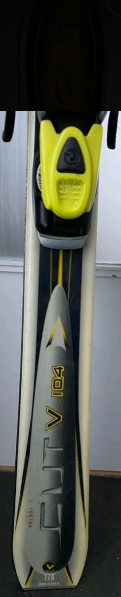 Esquís Rossignol cut. V 4