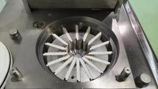 EMBUTIDORA CON VACIO TECNOTRIP EC4N