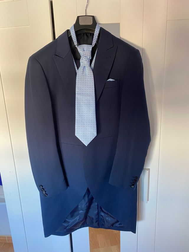 Chaqué de boda azul