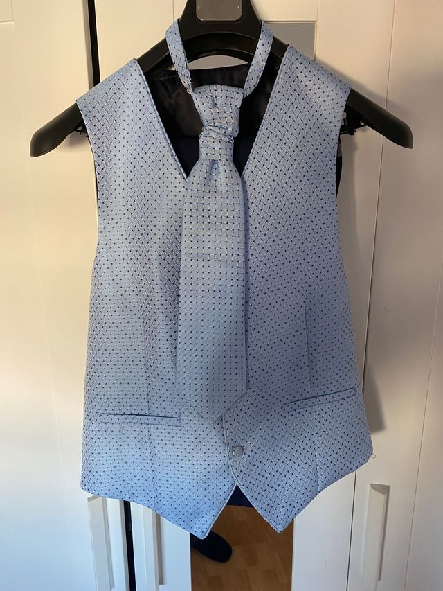 Chaqué de boda azul