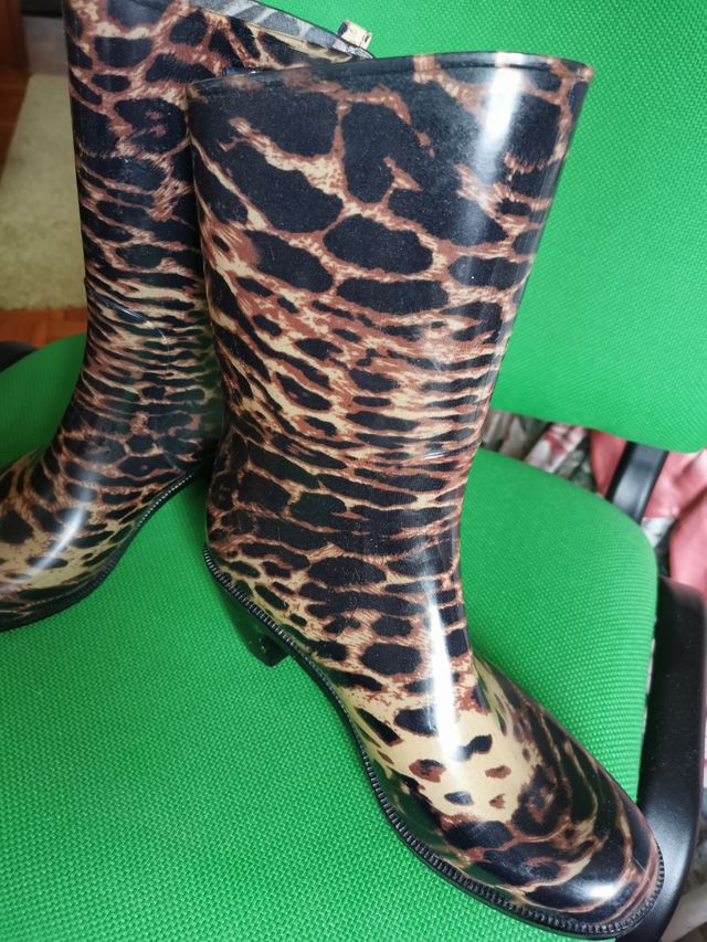 BOTAS DE AGUA, estampado  animal print N 39