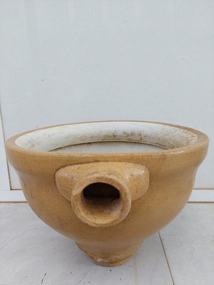 Antiquisimo retrete de barro vitrificado S.XIX