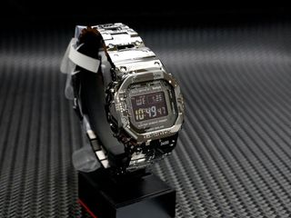 Casio g-shock GMW-B5000TCC Circuit Camo