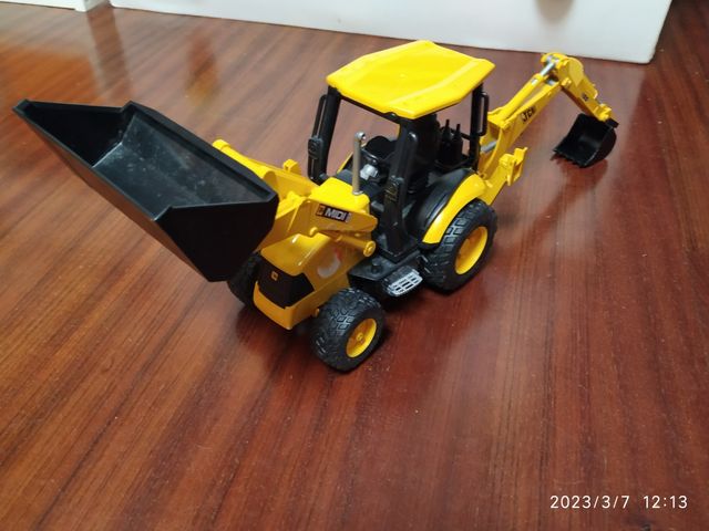 Pala retroexcavadora Bruder JCB Midi Cx