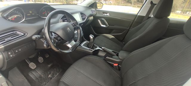 Peugeot 308 1.6 Blue HDI 100CV