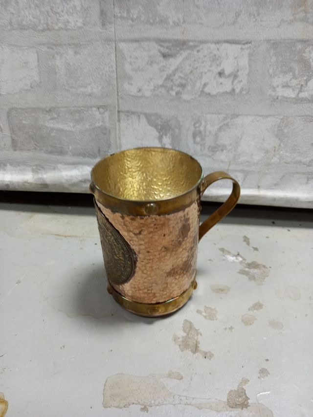 tazza in rame e ottone.