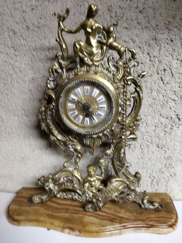 orologio e lampadari antichi e sorprendenti.game.game