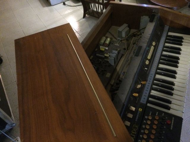 Órgano HAMMOND SOUNDER | Requiere revisión