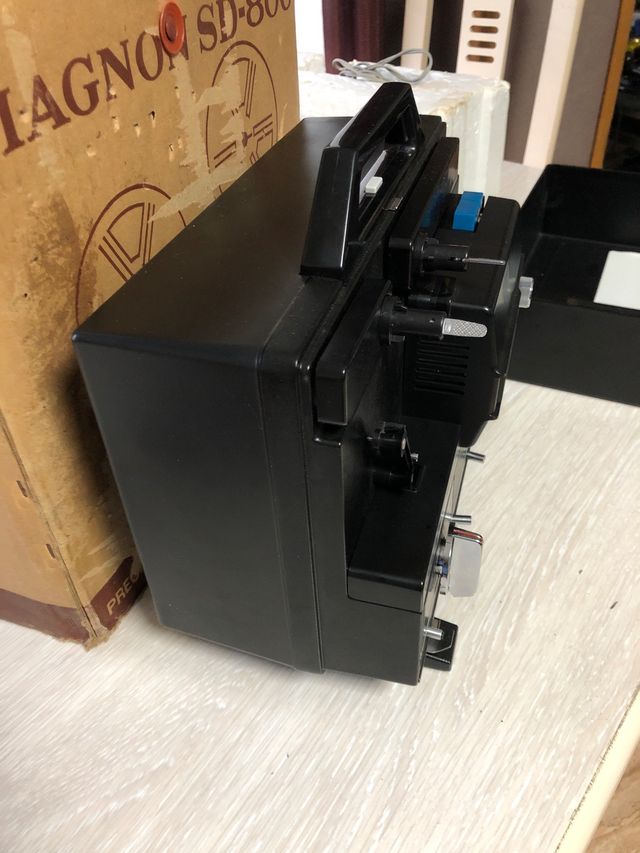 Proyector magnon sd 800.