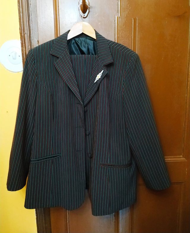 Traje negro (PANTALÓN + FALDA + CHAQUETA)