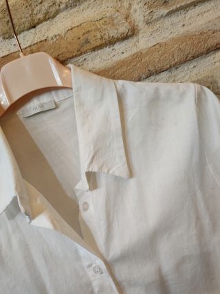 CAMISA BLANCA LARGA ACABADO VOLANTE 