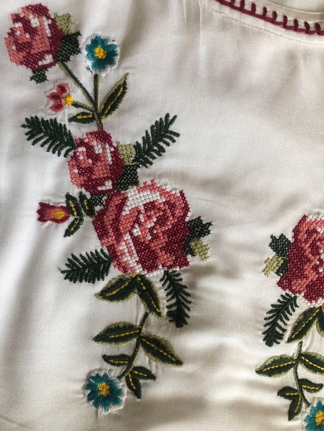 Vestido verano bordado Cortefiel talla L