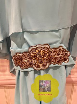 Mono largo de fiesta con capelina Ana Torres