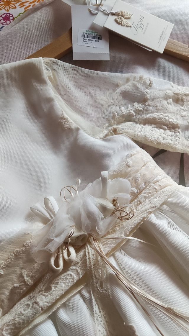 VESTIDO COMUNIÓN TIZZAS TALLA 115+CANCÁN DE REGALO