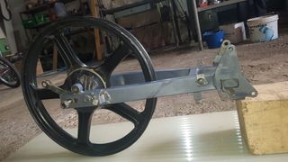 Basculante y llanta derbi variant