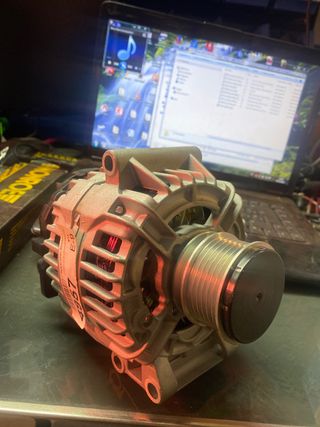 ALTERNADOR 4957. CEVAM