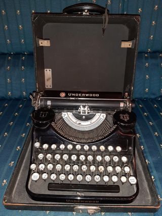 máquina de escribir underwood antigua