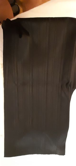 Pantalón negro recto con brillo