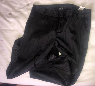 Pantalón negro recto con brillo