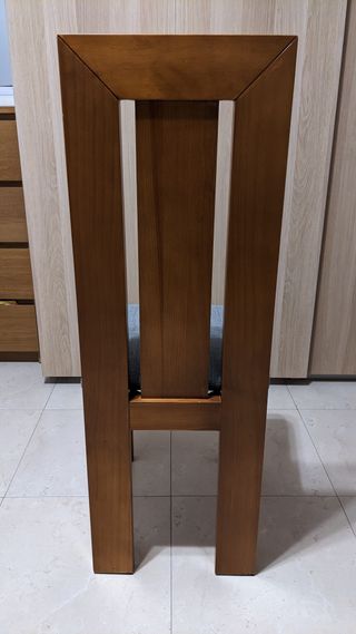 ¡ MESA DE SALÓN CON 4 SILLAS !
