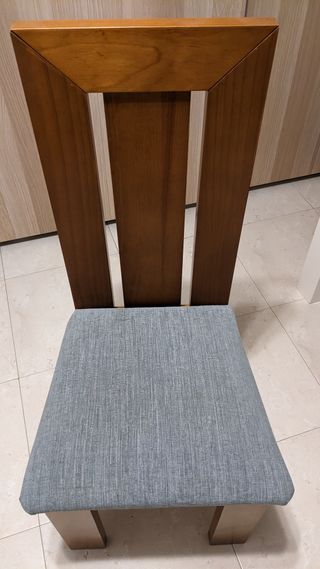 ¡ MESA DE SALÓN CON 4 SILLAS !