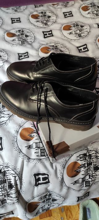 Zapatos negros mujer para vestir estilo inglés