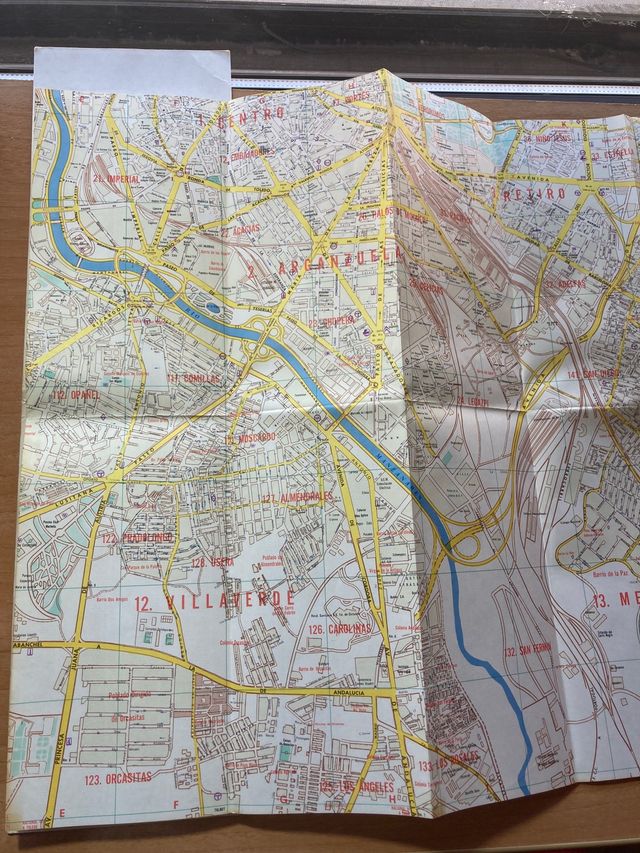 Lote de mapas e itinerarios antiguos