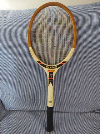 Raqueta Dunlop Junior.
