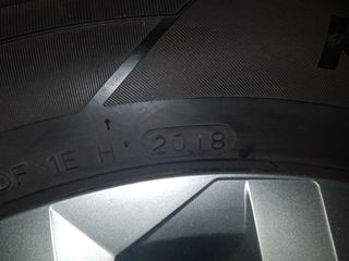 GOMAS CON TAPACUBOS VOLKSWAGEN POLO 2018