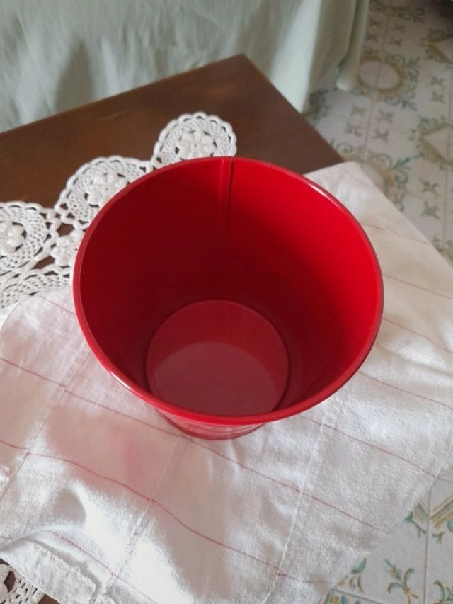 vaso in metallo Ikea