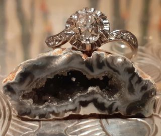 Anillo de oro y diamantes