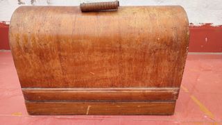 Maquina de coser Antigua