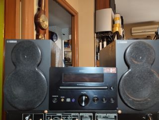 YAMAHA CRX  330, CON ALTAVOCES