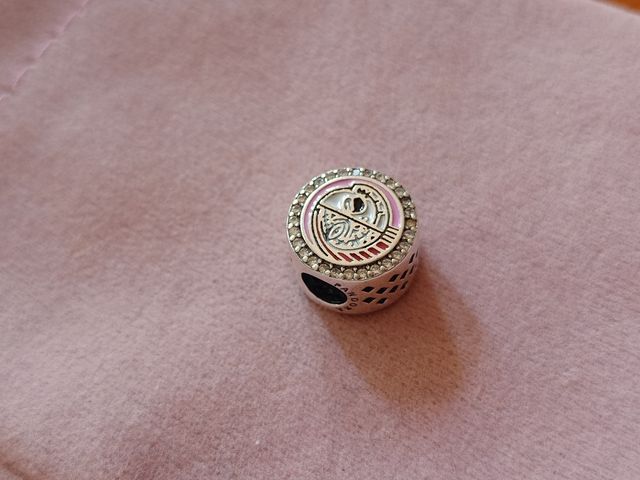 Charm circonitas Jack y Sally de plata de ley