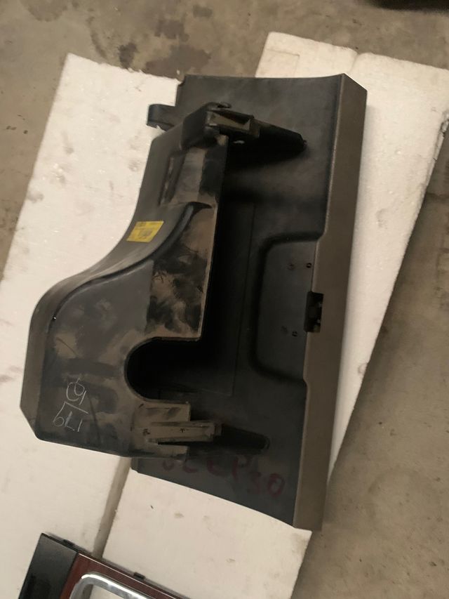 Guantera derecha Jeep G Cherokee 