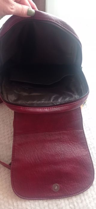 bolso mochila cuero mujer REF 4-2819 poco uso