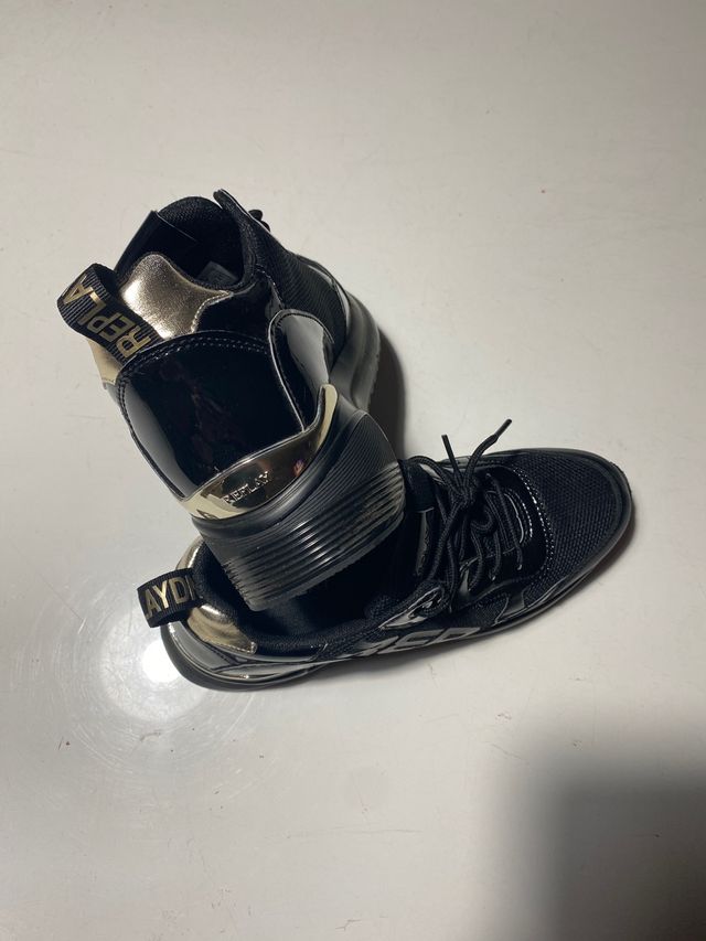Zapatos Replay
