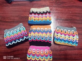 4 Monederos artesanales 