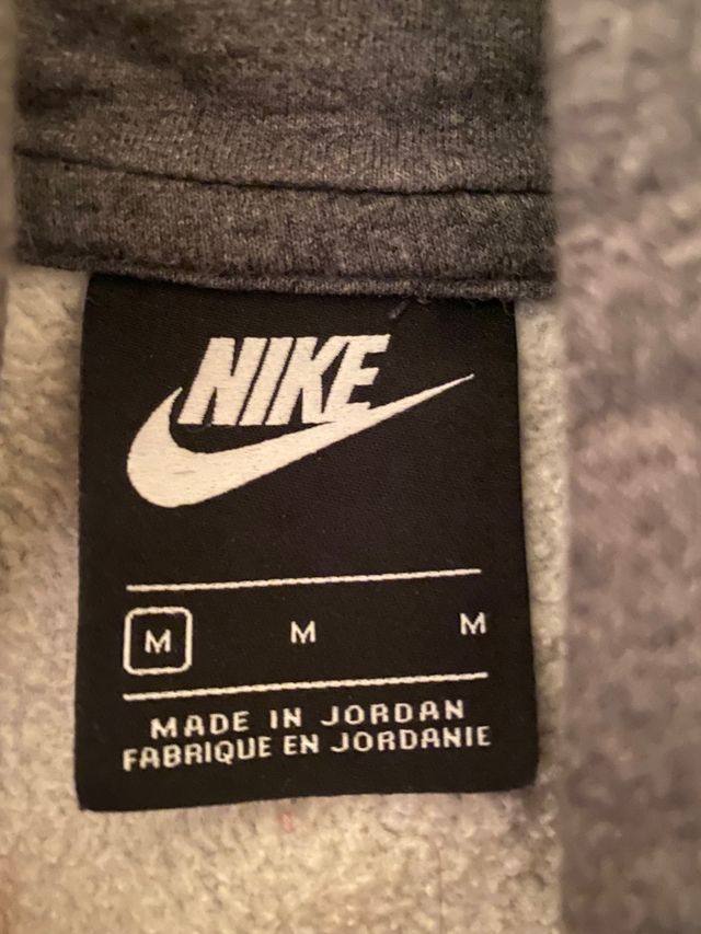 Sudadera Nike con capucha