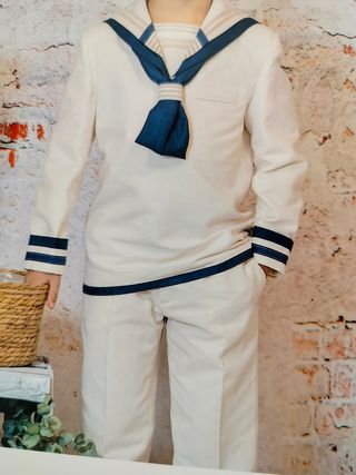 Traje de comunión y zapatos