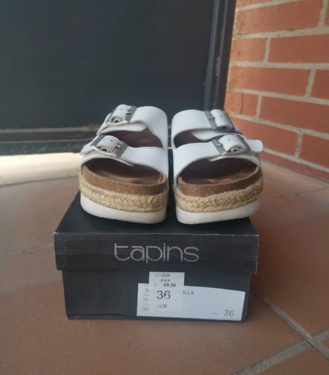 Zuecos blancos