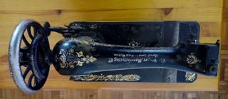 Maquina de coser antigua