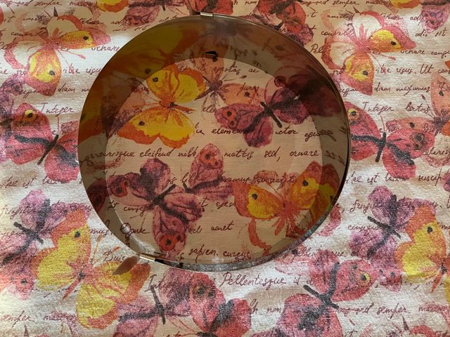 Stampo a cerniera regolabile