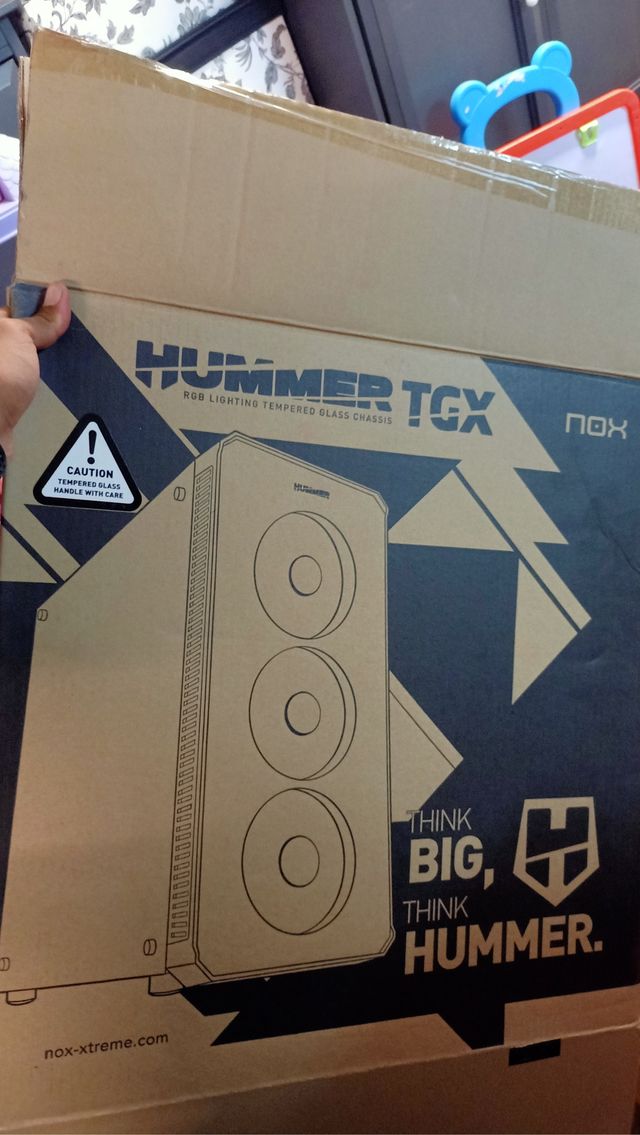 PC gaming con pantalla 4K 1ms MSI