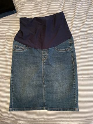 Falda vaquera embarazada