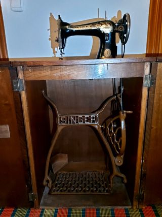 Maquina de coser Singer