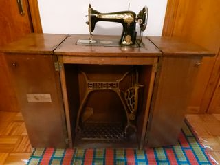 Maquina de coser Singer