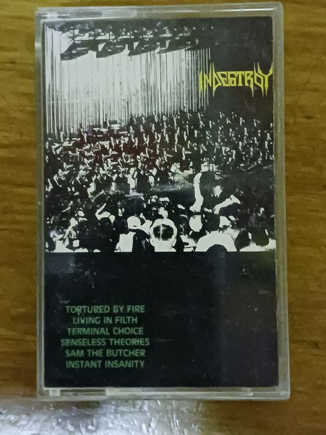 Casette banda trash metal Indestroy.