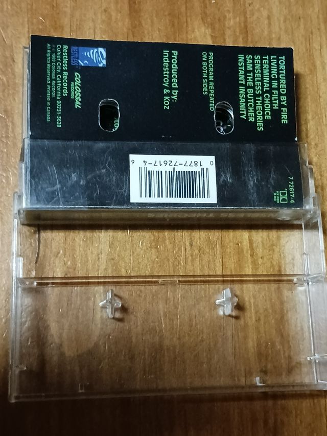 Casette banda trash metal Indestroy.