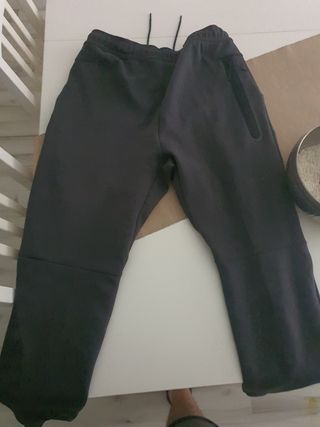 Pantalón nike tech